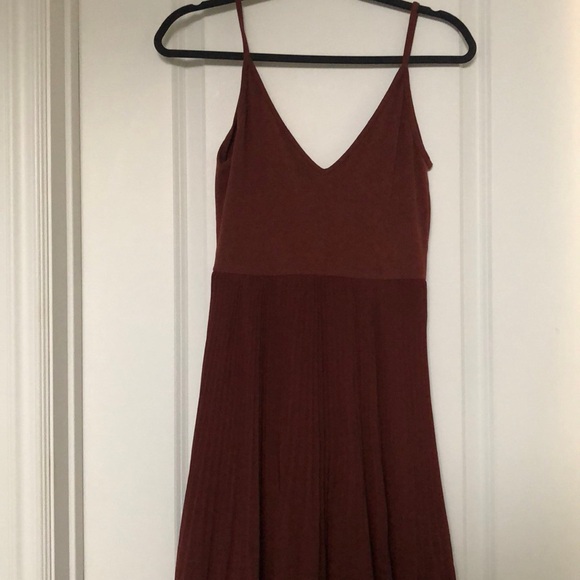 Gorgeous like new fit and flare rust-coloured dress from Aritzia - Picture 1 of 5